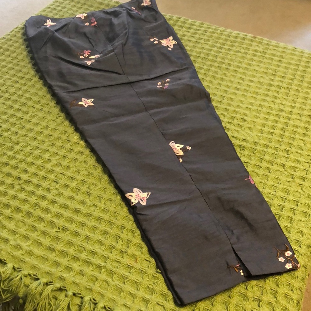 Dana Buchman Orchid and Navy Three Piece set